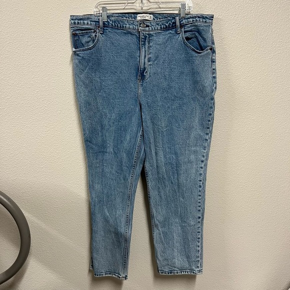 Abercrombie & Fitch The 90s Ultra High Rise Straight Leg Jeans Size 20 Short - Picture 2 of 6